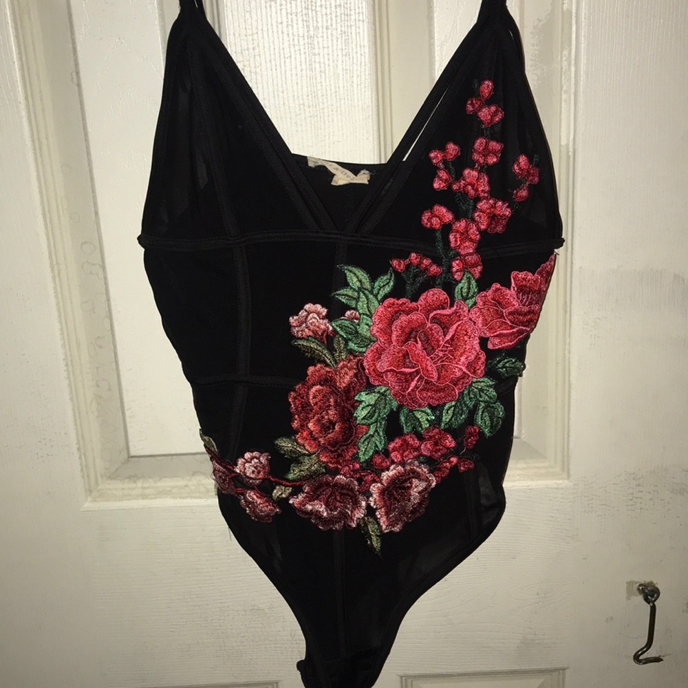 ✨Bodysuit never worn✨